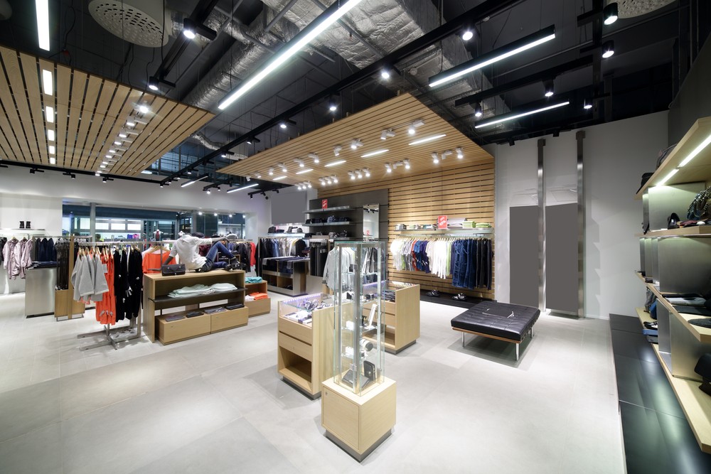 Retail store deals lighting design